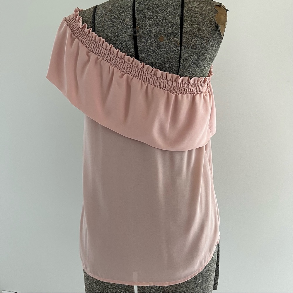 One Shoulder Ruffle Top - Picture 4 of 6